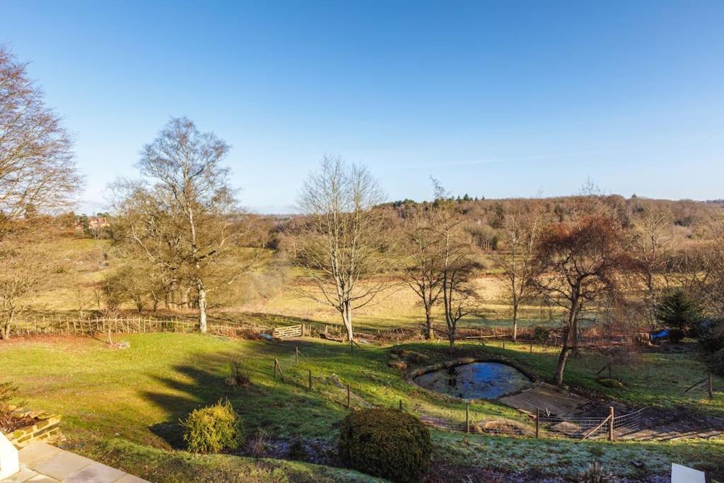 Modern Country Villa, Stunning Gardens And View Royal Tunbridge Wells Exterior foto